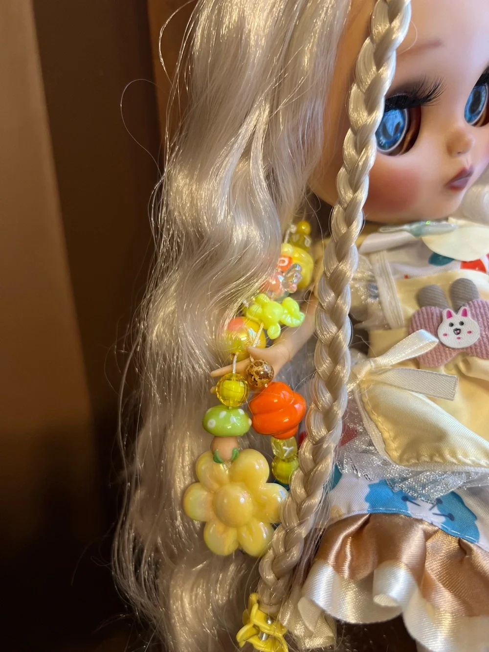 CERTIFIED ICY DBS BLYTHE DOLL AND ACCESSORIES - Picture 9 of 15